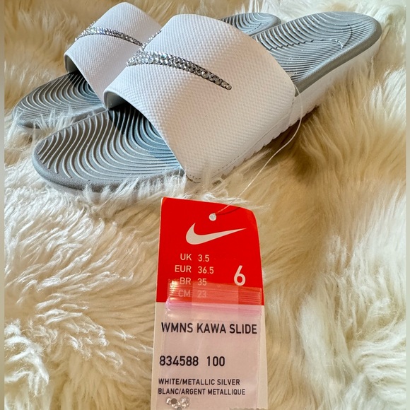 NIKE | Swarovski Kawa Slide - Picture 3 of 3